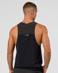 Man wearing Run Club Elevate Pace Running Tank - Black-Onyx | Model:Albert | Size:M | Thumbnail Index: 6