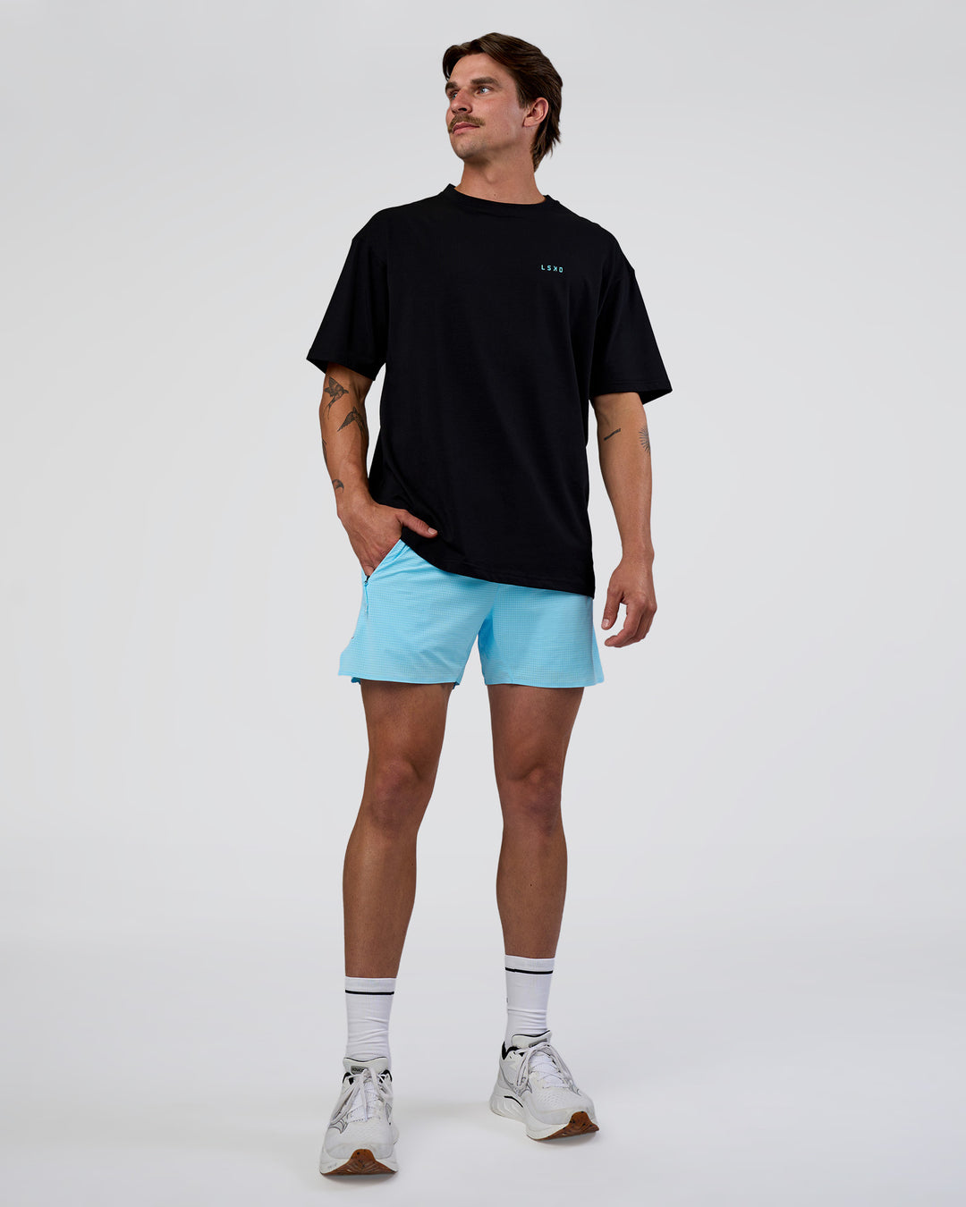 Man wearing UltraAir 5" Lined Performance Short - Baltic Sea | Model:Konnor | Size:M - view 3