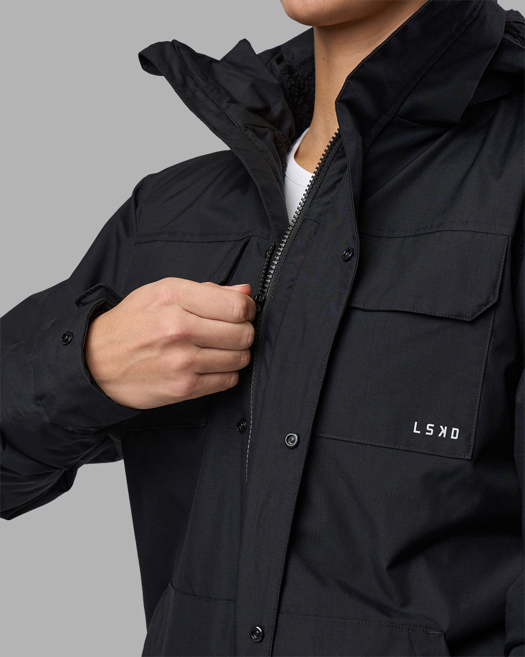 Woman wearing Marshall 2.0 Jacket - Black | Model:Amy | Size:M - view 26