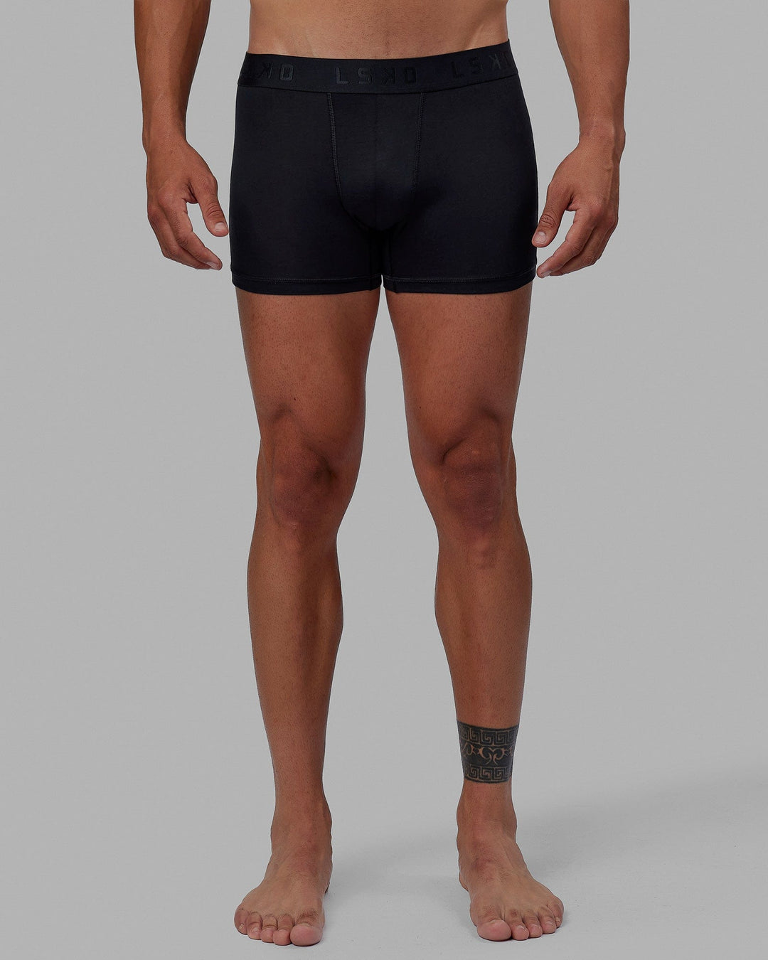 Man wearing daily trunks - black. - view 12