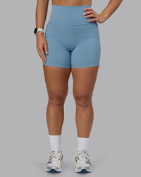 Woman wearing Elixir Ultra High-Rise 6" Short Pockets - Glacier Lake | Thumbnail Index: 6