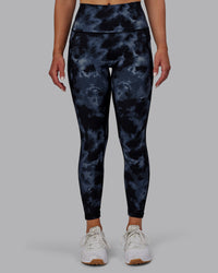 Woman wearing Fusion Ultra High-Rise 7/8 Legging Pockets - Tie Dye-Midnight | Model:Halle | Size:S | Thumbnail Index: 5