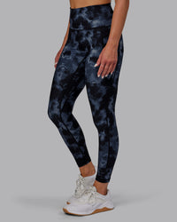 Woman wearing Fusion Ultra High-Rise 7/8 Legging Pockets - Tie Dye-Midnight | Model:Halle | Size:S | Thumbnail Index: 4