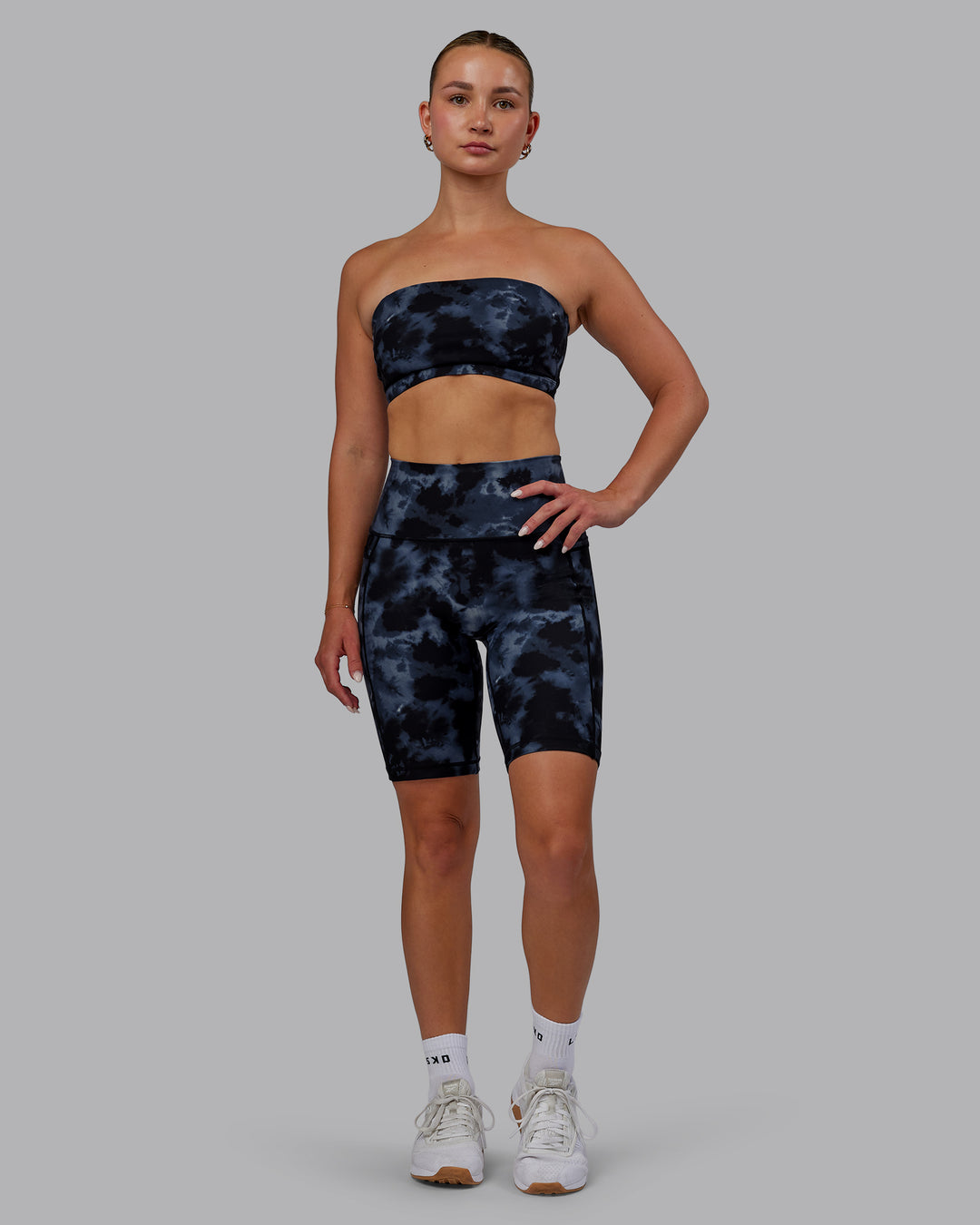 Woman wearing Fusion Ultra High-Rise 9" Short Pockets - Tie Dye-Midnight | Model:Halle | Size:S - view 8