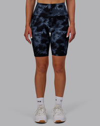 Woman wearing Fusion Ultra High-Rise 9" Short Pockets - Tie Dye-Midnight | Model:Halle | Size:S | Thumbnail Index: 8