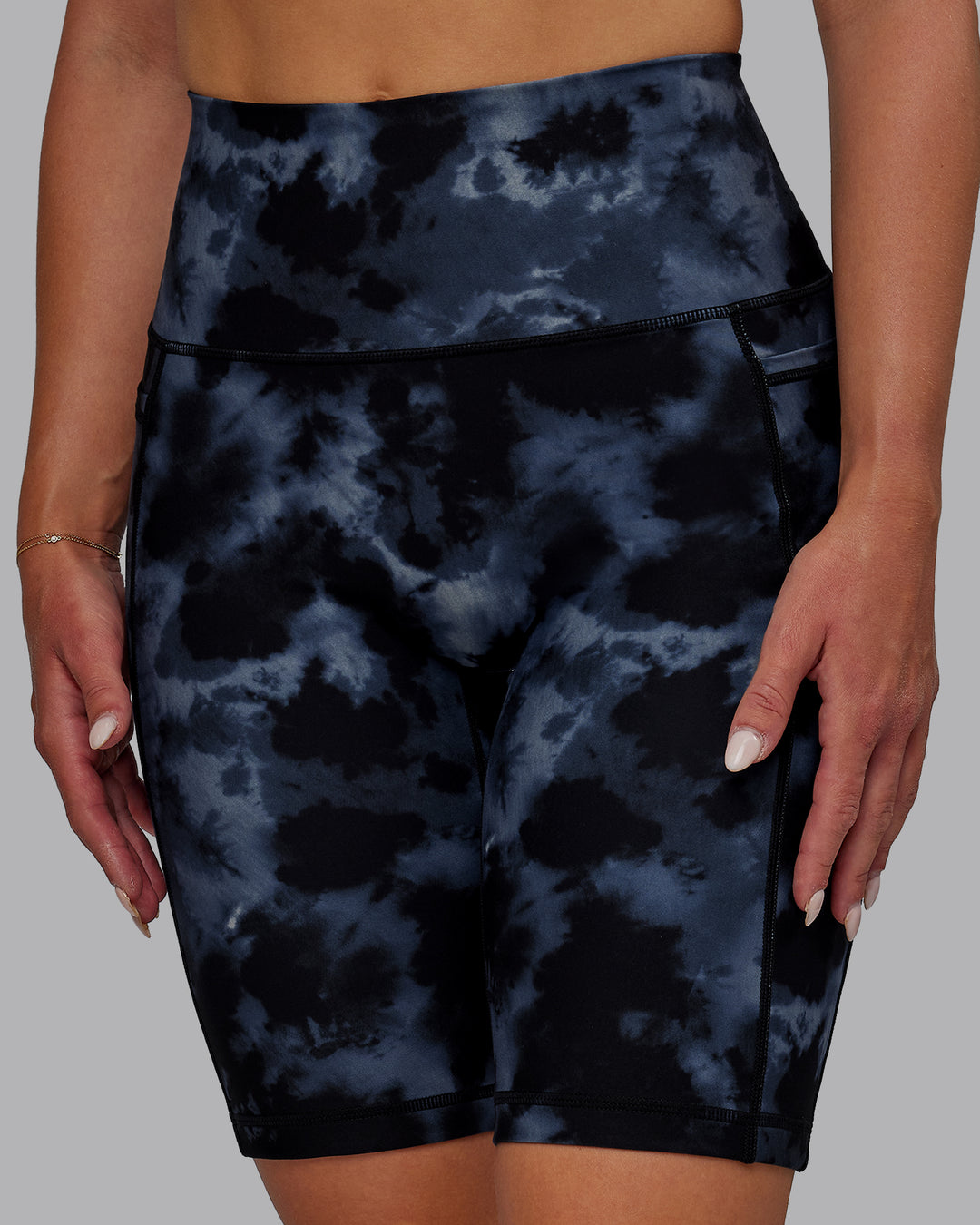 Woman wearing Fusion Ultra High-Rise 9" Short Pockets - Tie Dye-Midnight | Model:Halle | Size:S - view 6