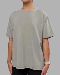 Woman wearing Go-To FLXCotton Oversized Tee Washed - Elephant | Thumbnail Index: 3