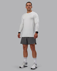 Man wearing Lift 6" Lined Performance Shorts - Dark Storm | Thumbnail Index: 2