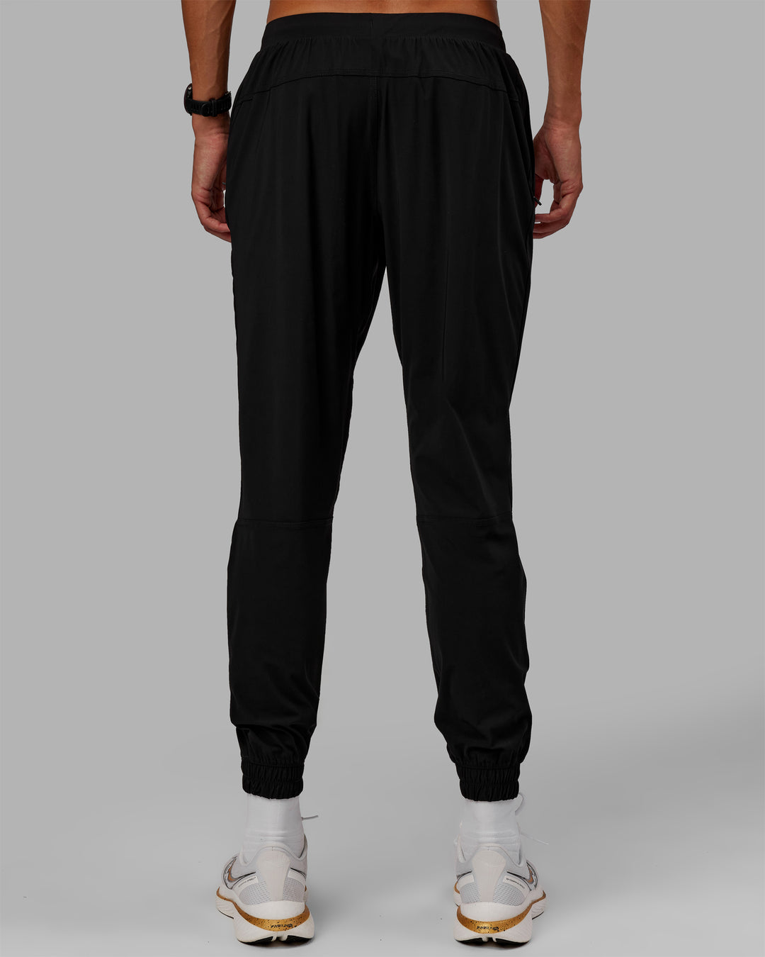 Man wearing Train-Lite FLXMAX Pant - Black - view 3