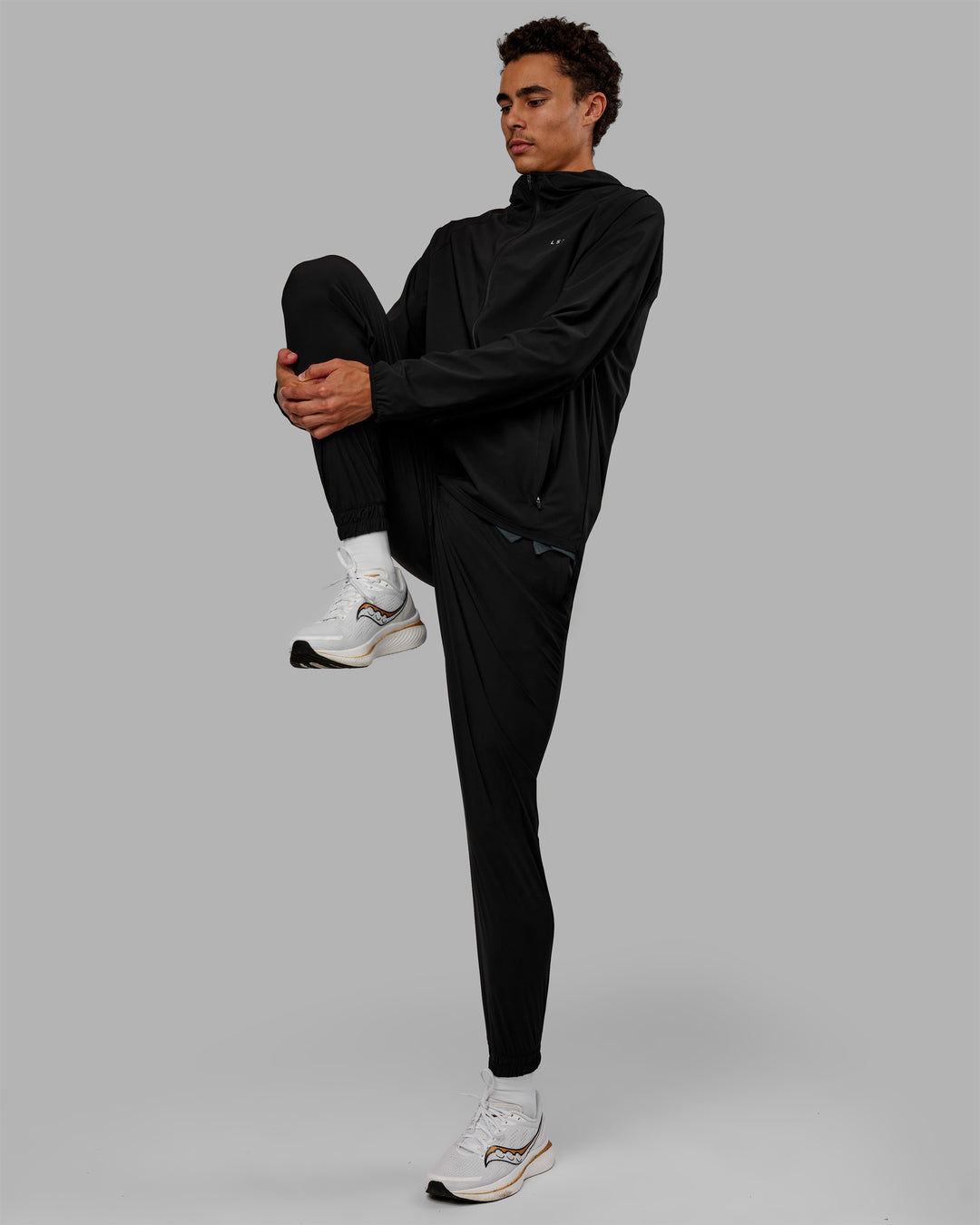 Man wearing Train-Lite FLXMAX Pant - Black - view 9