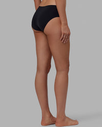 Woman wearing Seamless Brief - Black | Model:Grace | Size:S | Thumbnail Index: 3