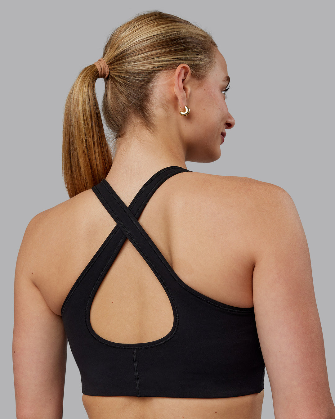 Woman wearing Stamina Sports Bra (D/DD/E) - Black | Model:Lillie | Size:S - view 10