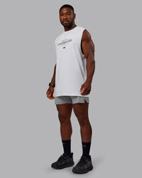 Man wearing UltraAir 5" Lined Performance Shorts - Circular Grey | Thumbnail Index: 5