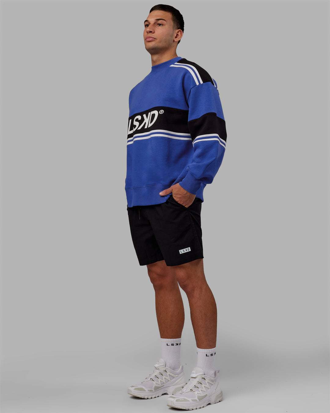 Man wearing Unisex A-Team Sweater Oversize - Power Cobalt-Black - view 3