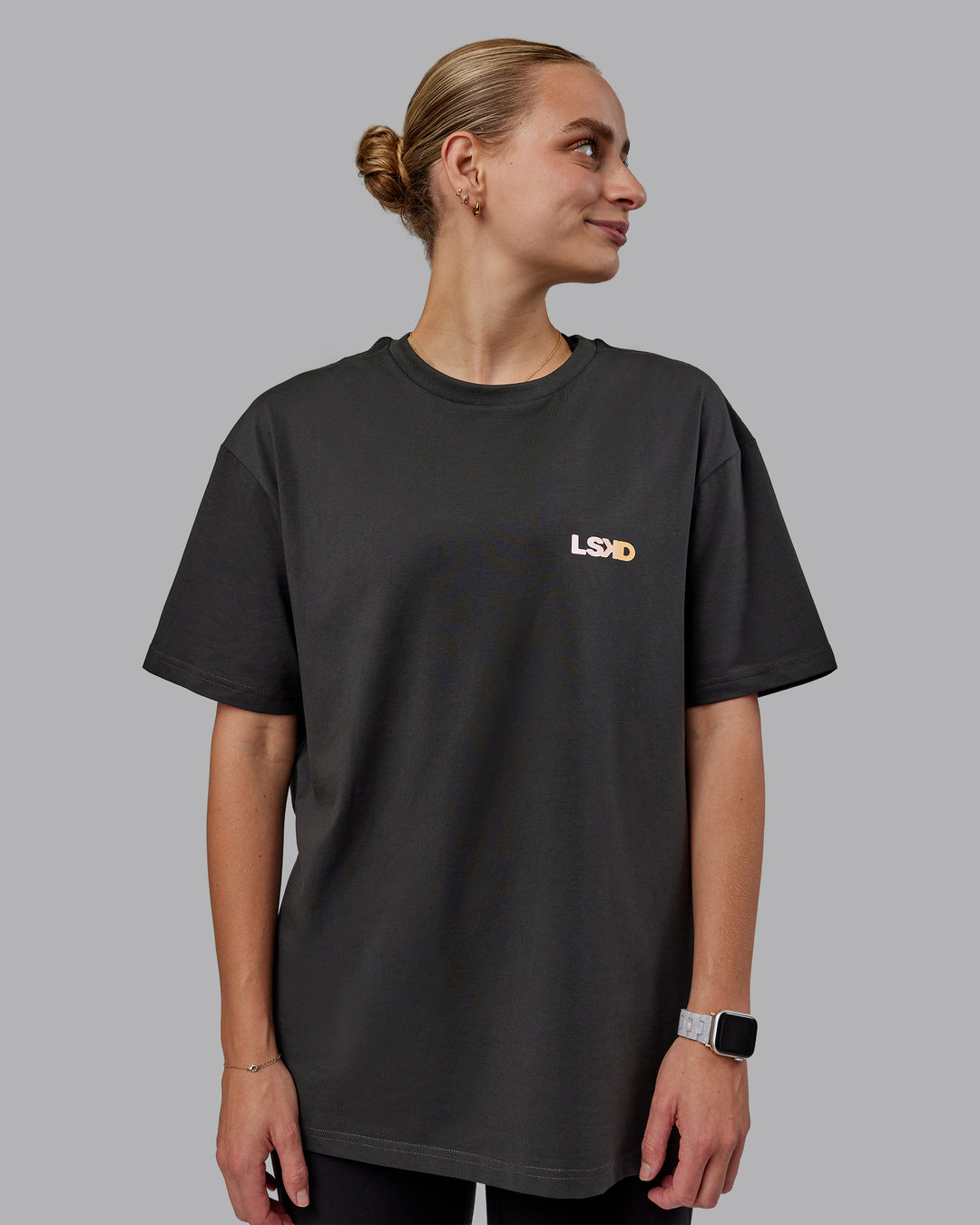 Woman wearing Unisex E.T.J FLXCotton Tee Oversize - Pirate Black-Pop Pink - view 7