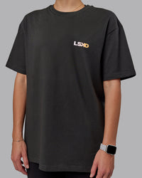Woman wearing Unisex E.T.J FLXCotton Tee Oversize - Pirate Black-Pop Pink | Thumbnail Index: 7