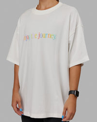 Woman wearing Unisex Enjoy The Journey Heavyweight Tee Oversize - Off White-Multi | Thumbnail Index: 8