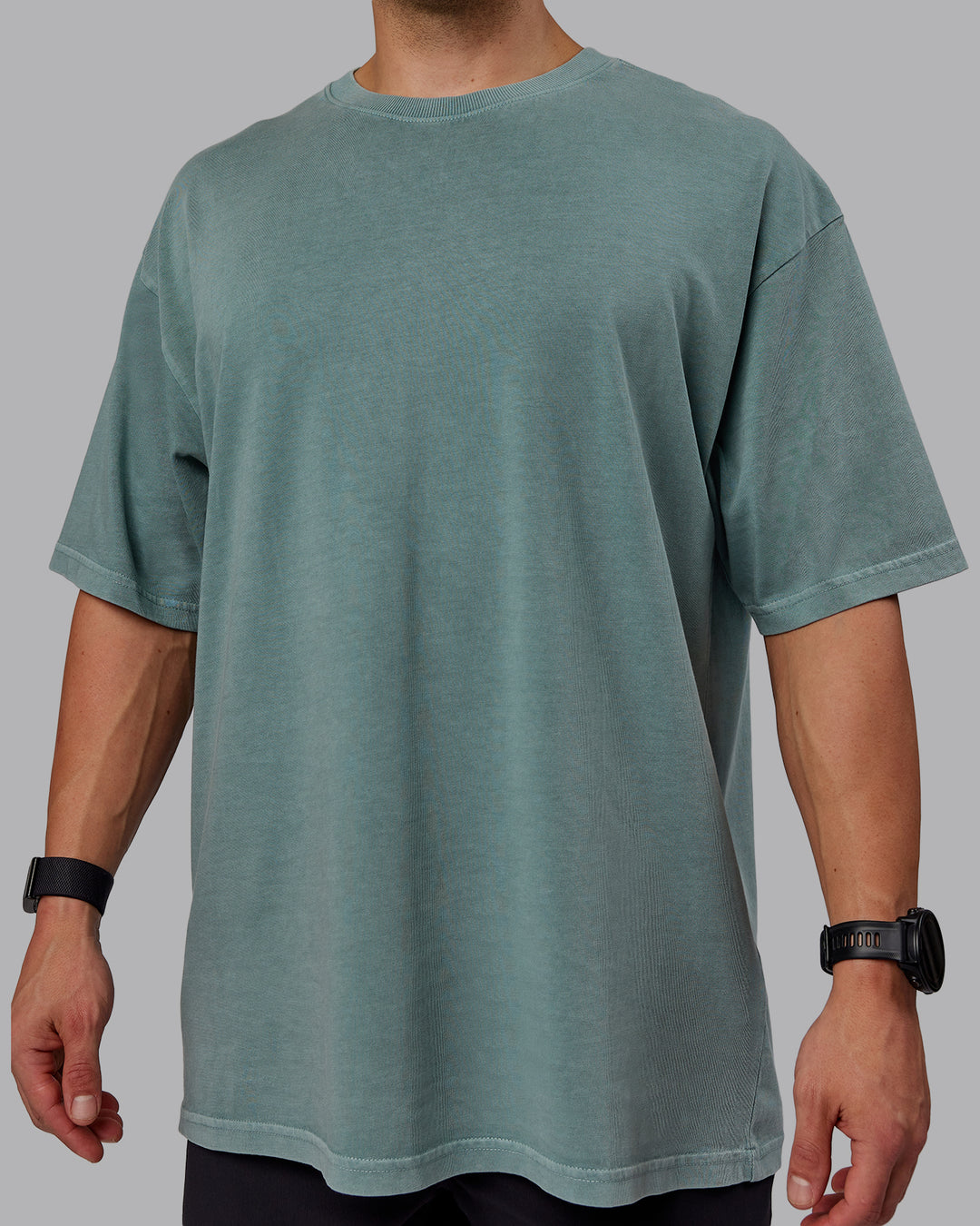 Man wearing Unisex Washed Lifting Club Heavyweight Tee Oversize - Storm-Black - view 11