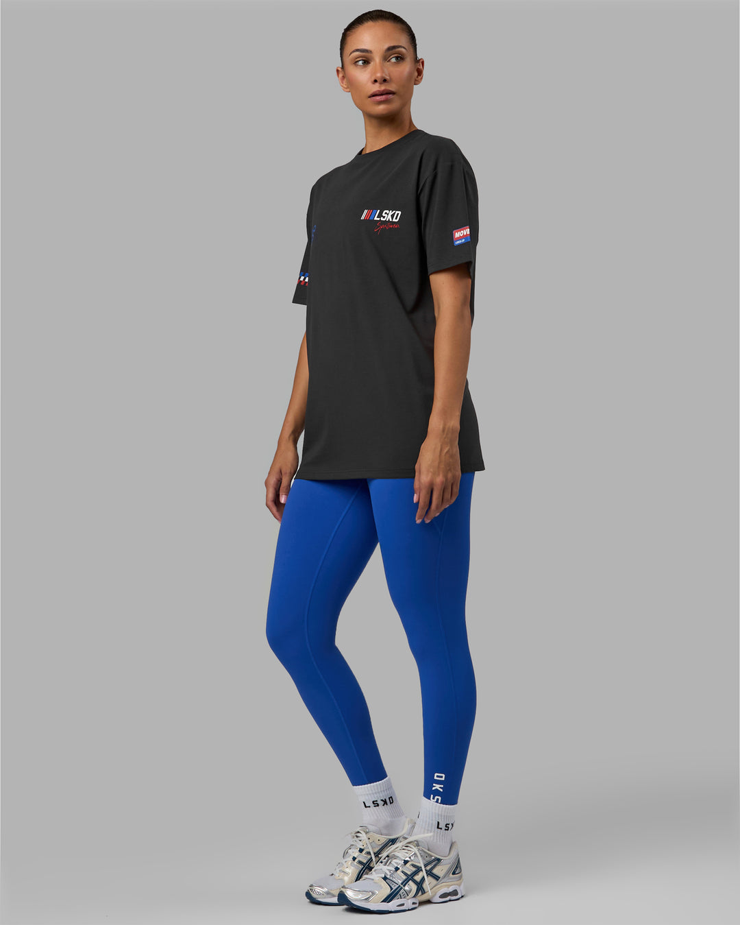 Women wearing Redline FLXCotton Tee Oversize - Phantom-White - view 11