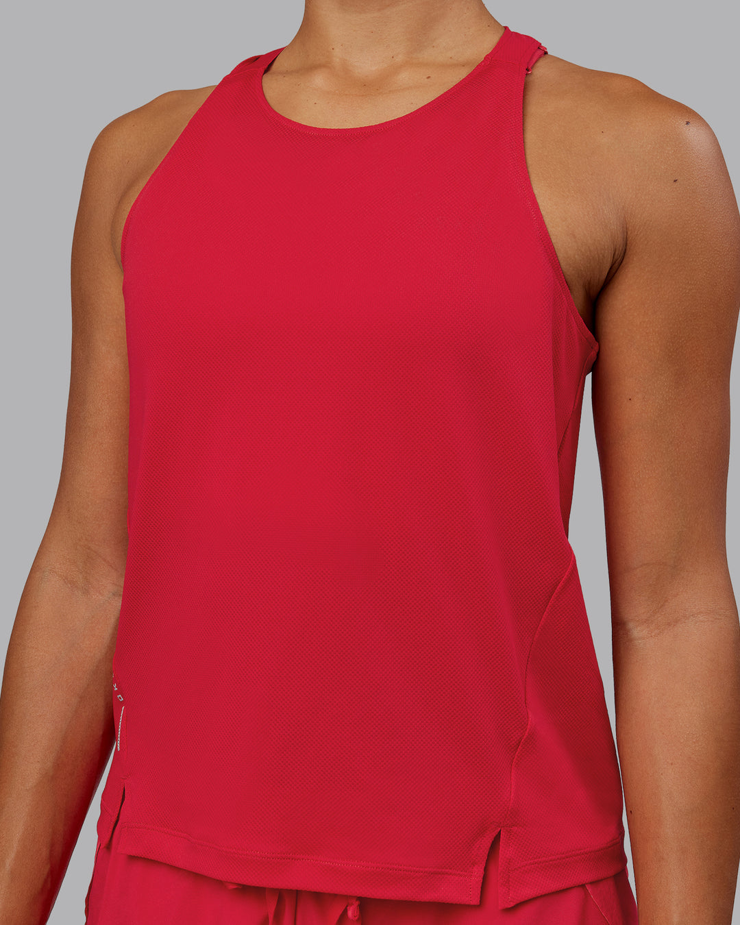Woman wearing Pace Running Tank - Scarlet - view 4