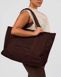 Woman wearing CF Move Through Tote - Hot Chocolate | Model:Chloe | Thumbnail Index: 2