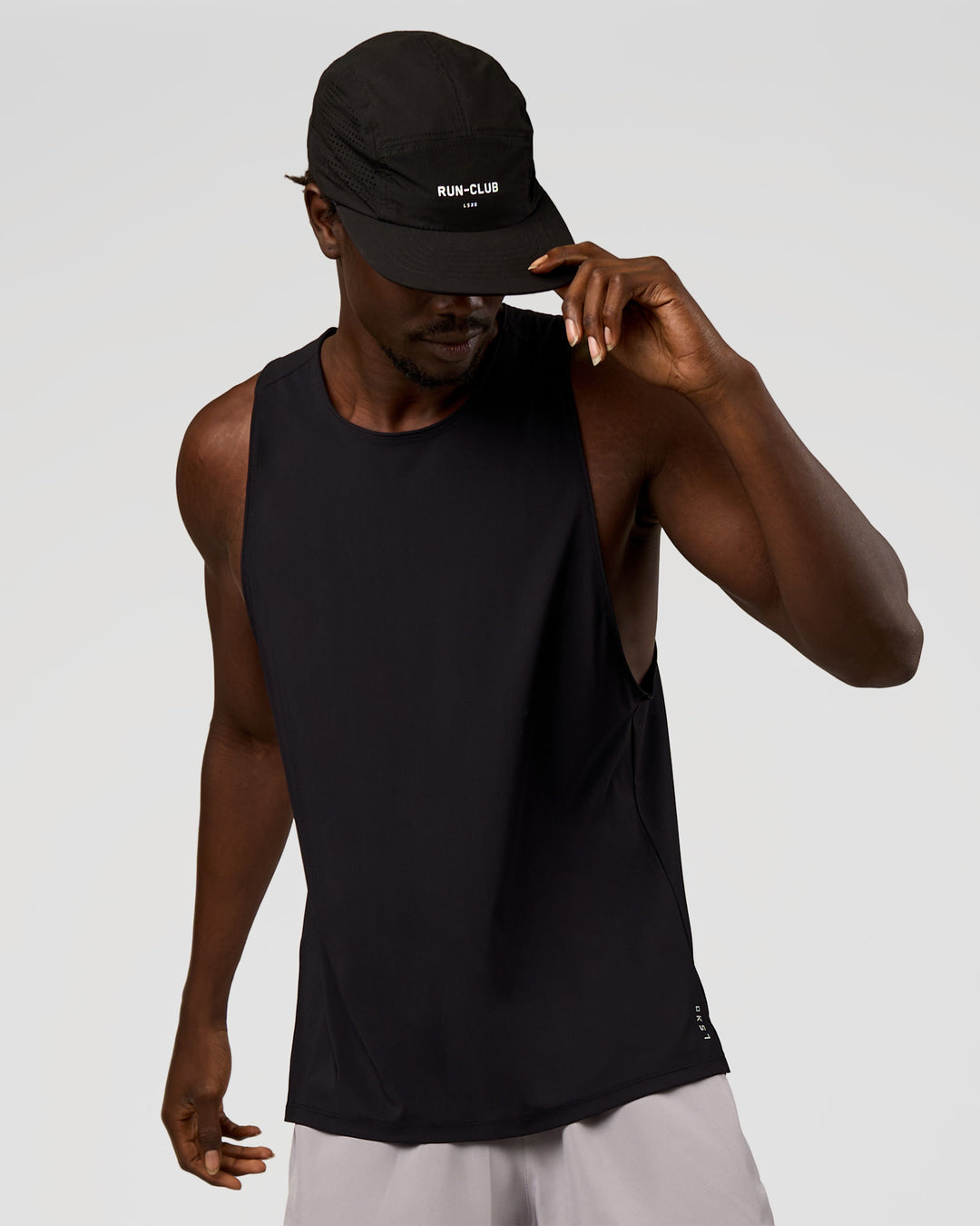 Man wearing Run Club 2.0 Cap - Black - view 2
