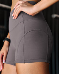 Woman wearing Bend High-Rise 4" Short - Duskstone | Model:Stella | Size:S | Thumbnail Index: 2