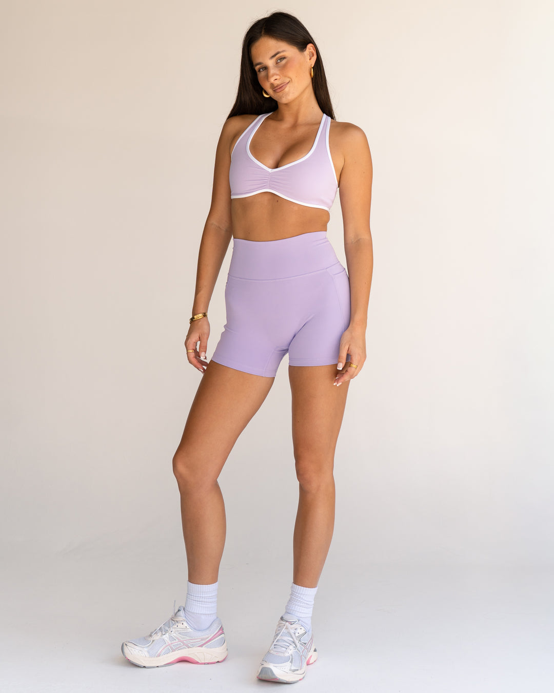 Woman wearing Luminous Sports Bra - Pale Lilac-White | Model:Jordi | Size:S - view 5
