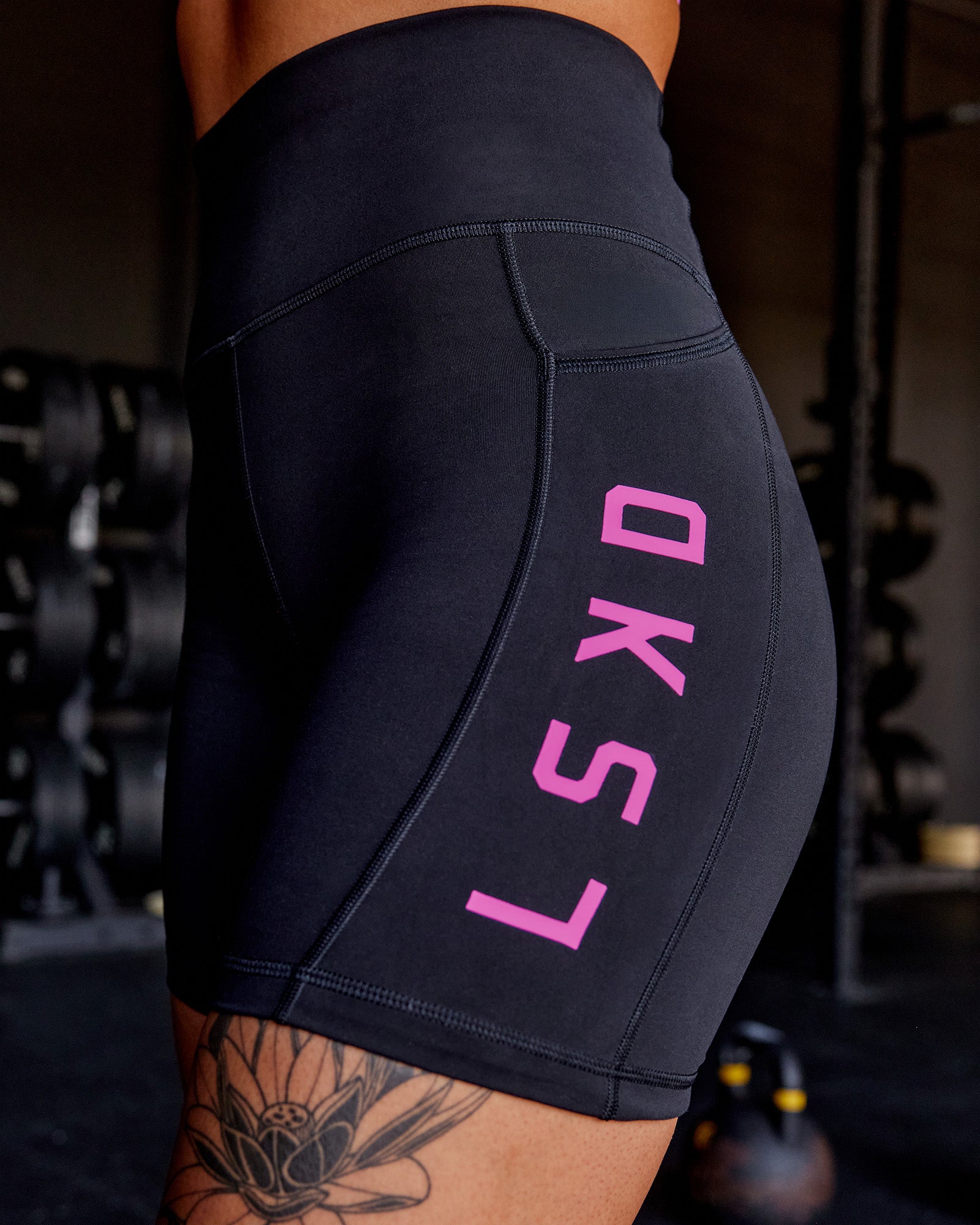 Rep Ultra High-Rise 6" Short Pockets - Black-Ultra Fuchsia