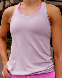 Woman wearing AeroFLX+ Seamless Tank - Fair Orchid/Fair Orchid | Model:Monique | Size:S | Thumbnail Index: 2