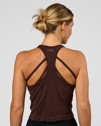 Woman wearing AeroFLX+ Seamless Flow Skimmer Tank - Hot Chocolate/Hot Chocolate | Model:Amity | Size:S | Thumbnail Index: 3