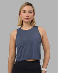 Woman wearing AeroFLX+ Seamless Skimmer Tank - Night Shadow/Night Shadow | Model:Halle | Size:S | Thumbnail Index: 1
