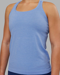 Woman wearing AeroFLX+ Seamless Tank - Cornflower Blue Marl | Model:Keisha | Size:S | Thumbnail Index: 5