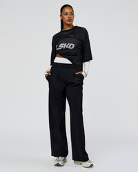 Woman wearing AirCore Jersey - Black-Black | Model:Rosie | Size:S | Thumbnail Index: 11