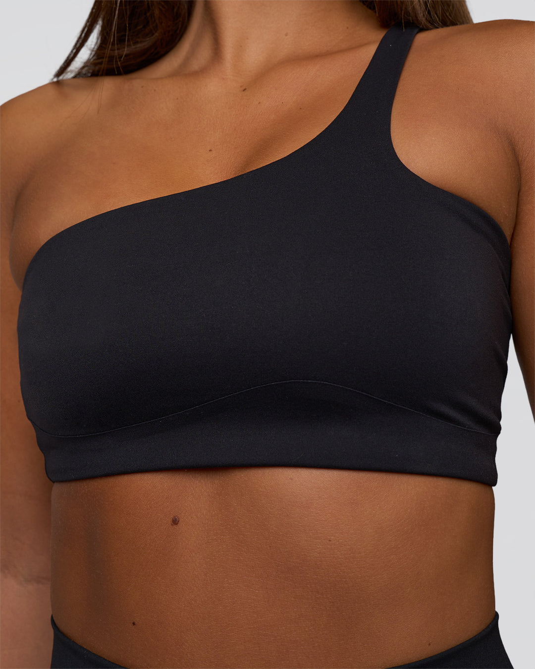 Woman wearing Angle Sports Bra - Black | Model:Bianca | Size:S - view 4