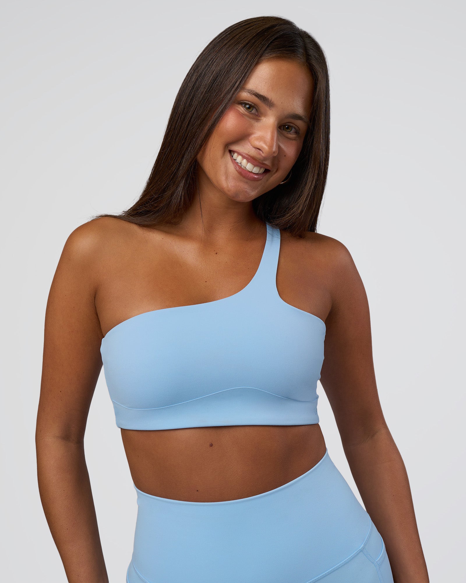 Woman wearing Angle Sports Bra - Open Air | Model:Bianca | Size:S