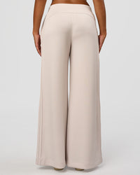 Woman wearing CF Elevate SoftTouch Pintuck Wide Leg Pant - Hot Chocolate | Model:Jordan | Size:S | Thumbnail Index: 6