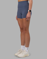 Woman wearing Elixir Ultra High-Rise 4" Short - Night Shadow | Model:Phoebe | Size:S | Thumbnail Index: 6