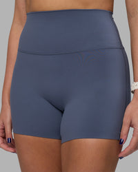 Woman wearing Elixir Ultra High-Rise 4" Short - Night Shadow | Model:Phoebe | Size:S | Thumbnail Index: 2