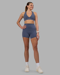Woman wearing Elixir Ultra High-Rise 4" Short - Night Shadow | Model:Phoebe | Size:S | Thumbnail Index: 4