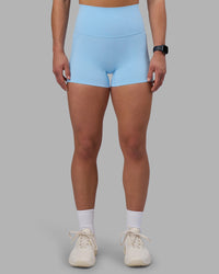 Woman wearing Elixir Ultra High-Rise 4" Short Pockets - Open Air | Model:Keisha | Size:S | Thumbnail Index: 5
