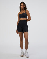 Woman wearing Elixir Ultra High-Rise 6" Short - Black | Model:Jordan | Size:S | Thumbnail Index: 4