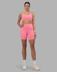 Woman wearing Elixir Ultra High-Rise 6" Short - Candy Pink | Model:Phoebe | Size:S | Thumbnail Index: 4