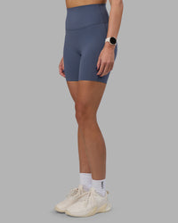 Woman wearing Elixir Ultra High-Rise 6" Short - Night Shadow | Model:Phoebe | Size:S | Thumbnail Index: 0