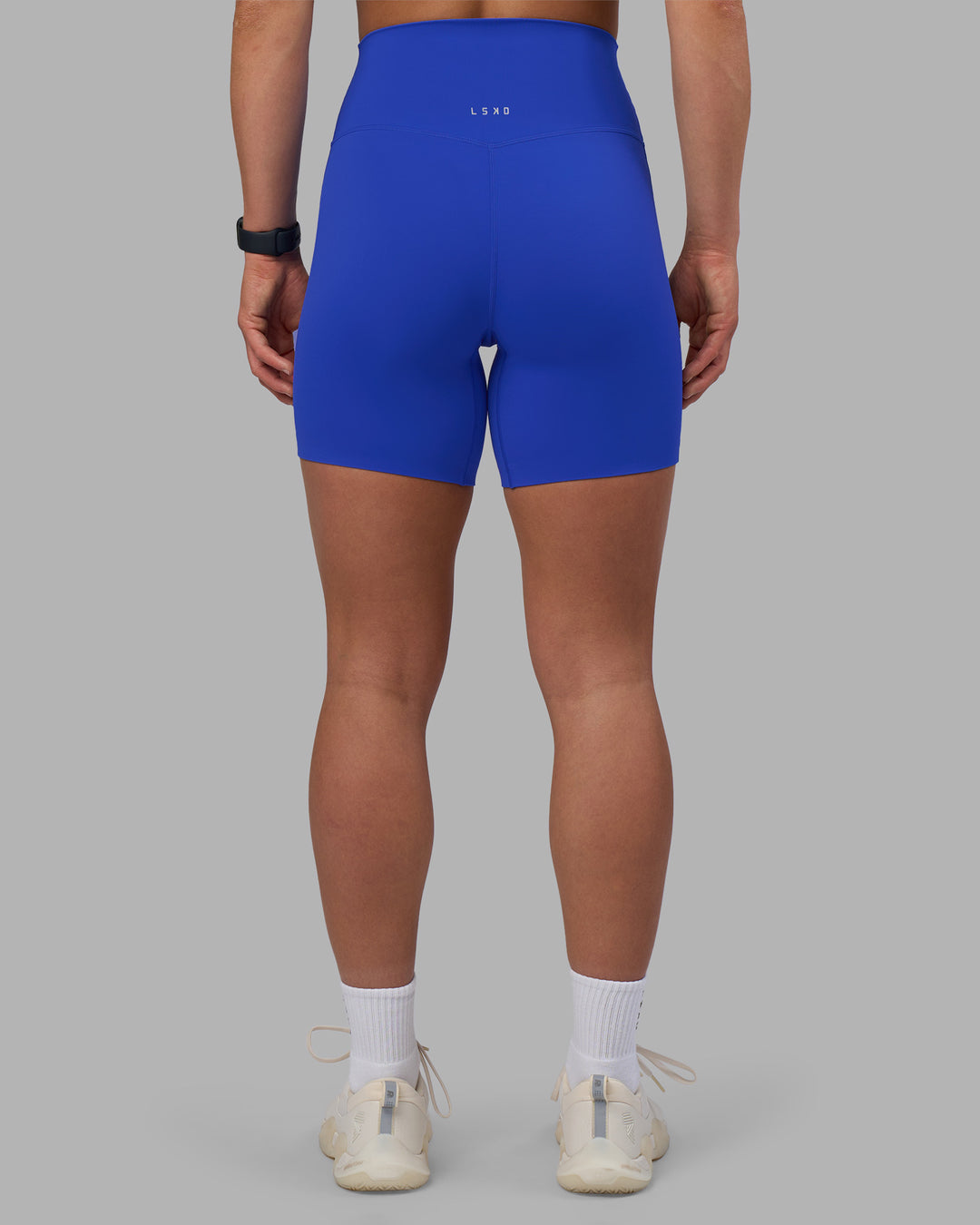 Woman wearing Elixir Ultra High-Rise 6" Short - Power Cobalt | Model:Keisha | Size:S - view 4