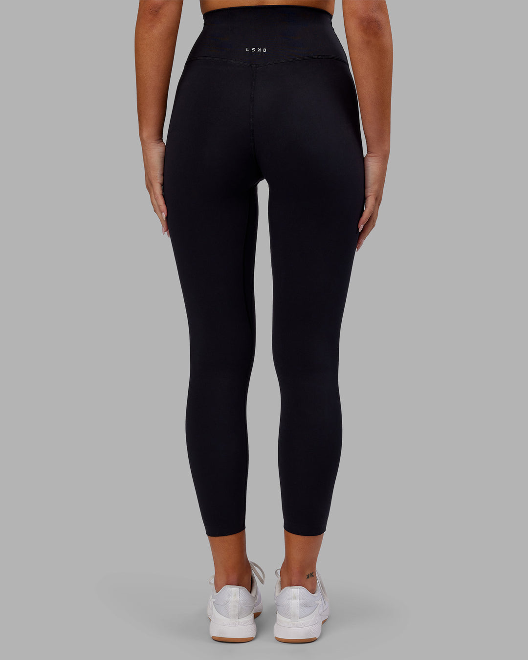 Woman wearing Elixir Ultra High-Rise 7/8 Legging - Black | Model:Kirstyn | Size:S - view 5