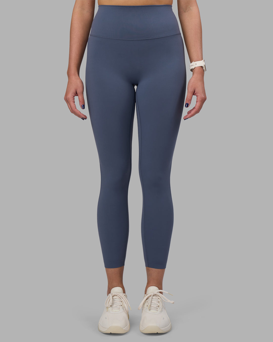 Woman wearing Elixir Ultra High-Rise 7/8 Legging - Night Shadow | Model:Phoebe | Size:S - view 7