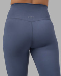 Woman wearing Elixir Ultra High-Rise 7/8 Legging - Night Shadow | Model:Phoebe | Size:S | Thumbnail Index: 5