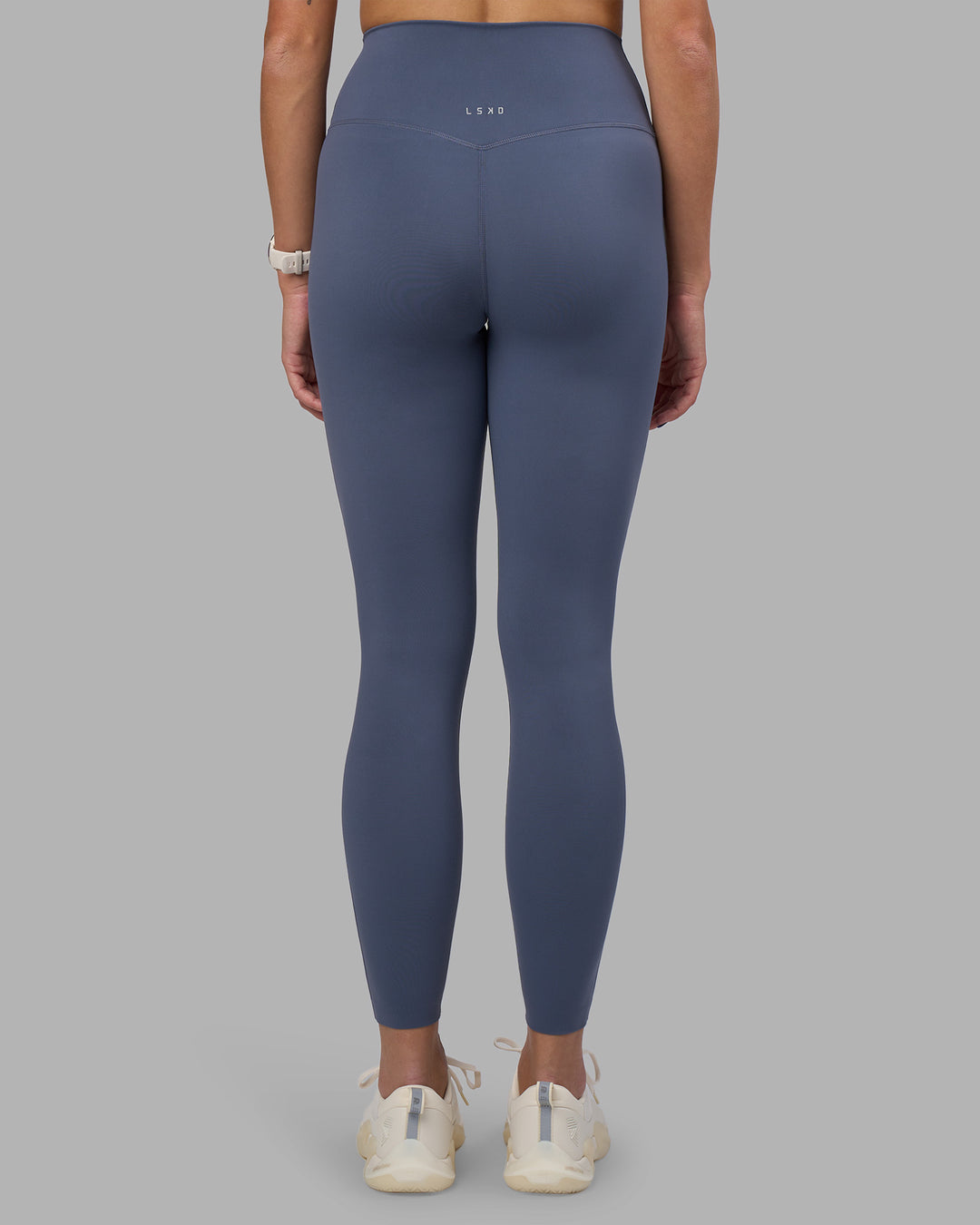 Woman wearing Elixir Ultra High-Rise Full Length Legging - Night Shadow | Model:Phoebe | Size:S - view 4