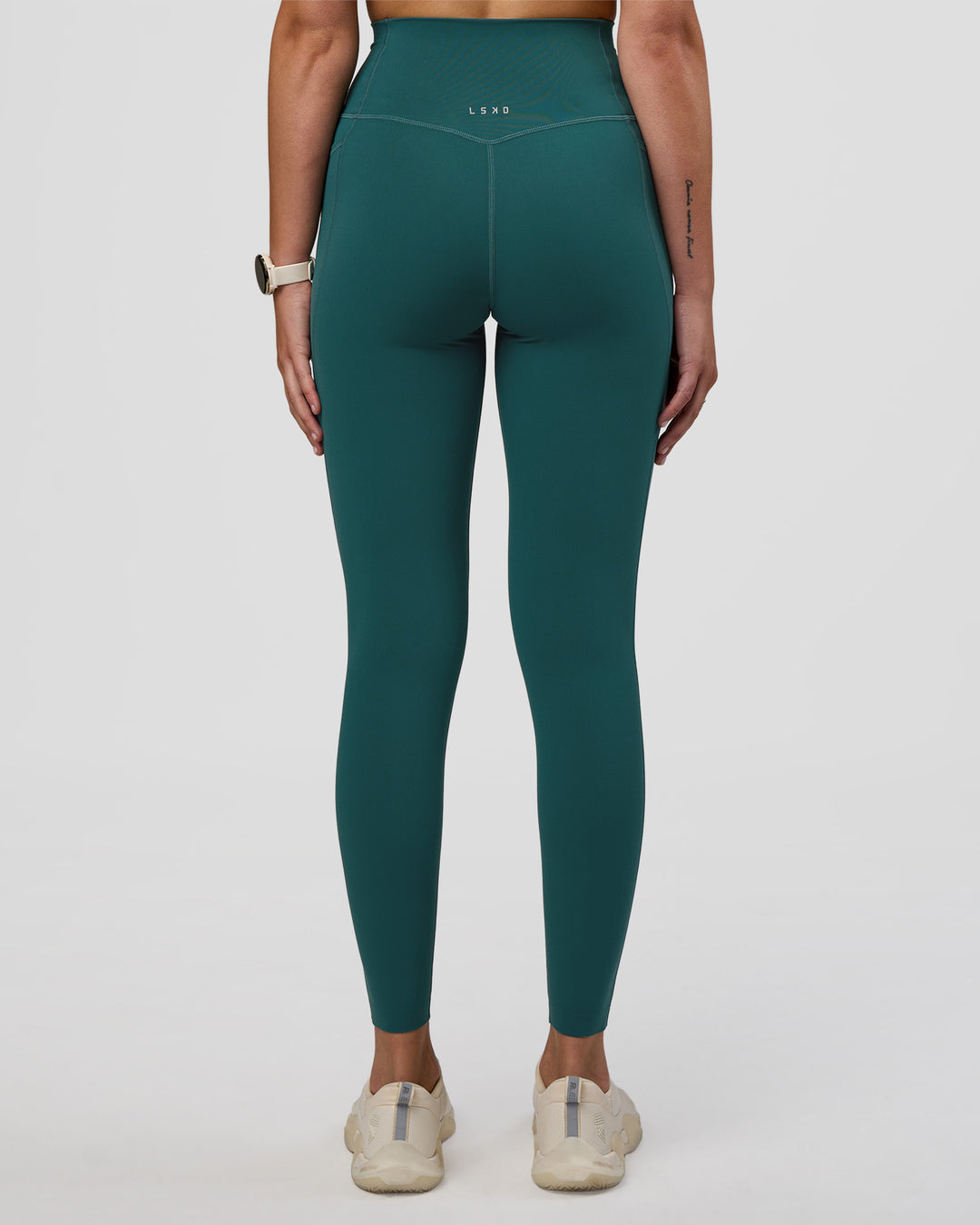 Woman wearing Elixir Ultra High-Rise Full Length Legging Pockets - Transformative Teal | Model:Myrte | Size:S - view 4